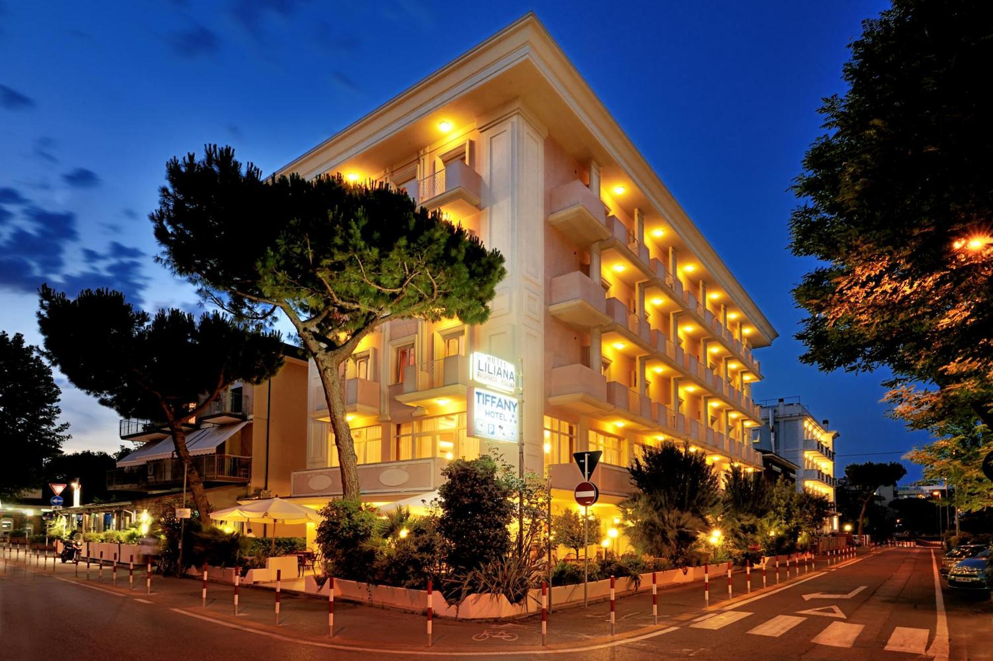 Hotel Tiffany Римини Экстерьер фото